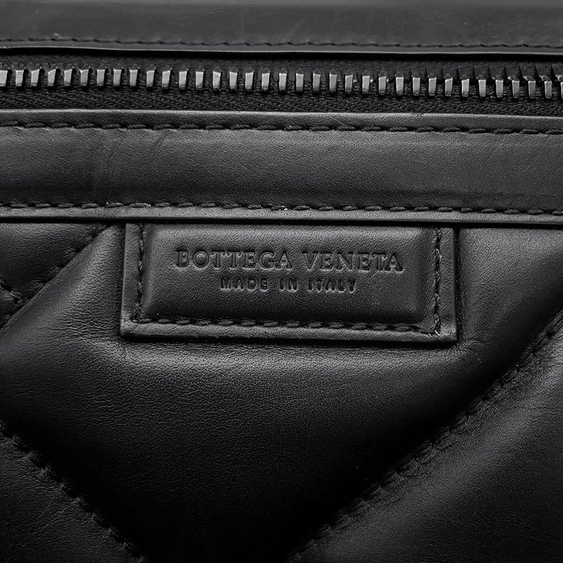 ボッテガヴェネタ ボディバッグ パーフォレイテッド クロスボディ レザー 578540 BOTTEGA VENETA バッグ 黒