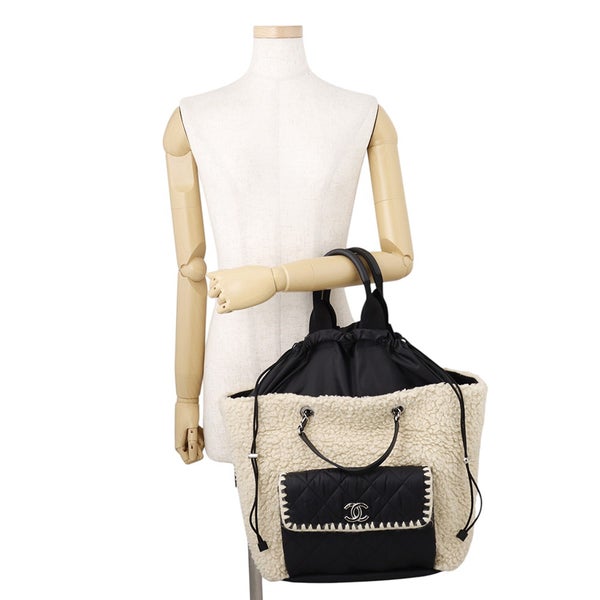 シャネル トートバッグ ココネージュ マトラッセ ココマーク ボア 巾着トート ムートン ナイロン CHANEL 2way 黒