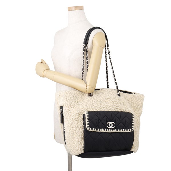 シャネル トートバッグ ココネージュ マトラッセ ココマーク ボア 巾着トート ムートン ナイロン CHANEL 2way 黒