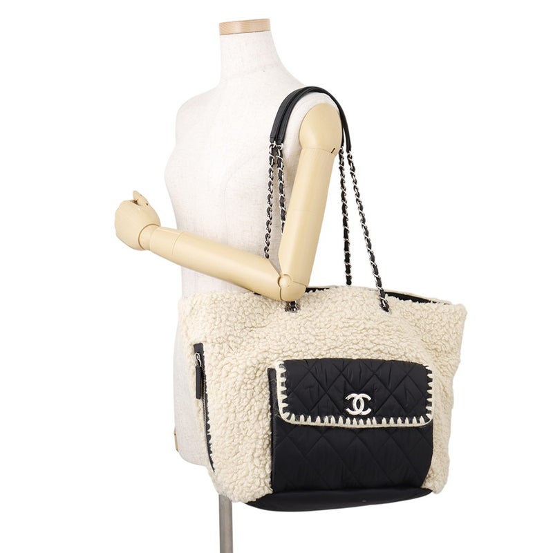 シャネル トートバッグ ココネージュ マトラッセ ココマーク ボア 巾着トート ムートン ナイロン CHANEL 2way 黒