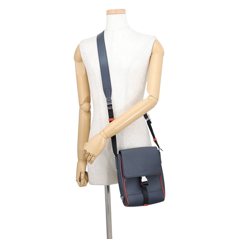 プラダ ショルダーバッグ トライアングルロゴ サフィアーノ  レザー 2VD019 PRADA