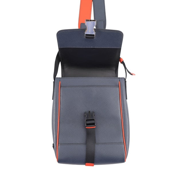プラダ ショルダーバッグ トライアングルロゴ サフィアーノ  レザー 2VD019 PRADA