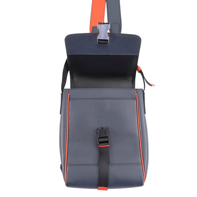 プラダ ショルダーバッグ トライアングルロゴ サフィアーノ  レザー 2VD019 PRADA