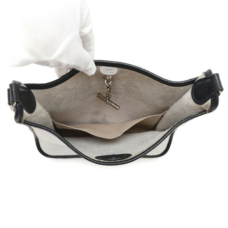 エルメス ショルダーバッグ ヴェスパPM ブラック/ホワイト/シルバー金具 トリヨンクレマンス □C刻印