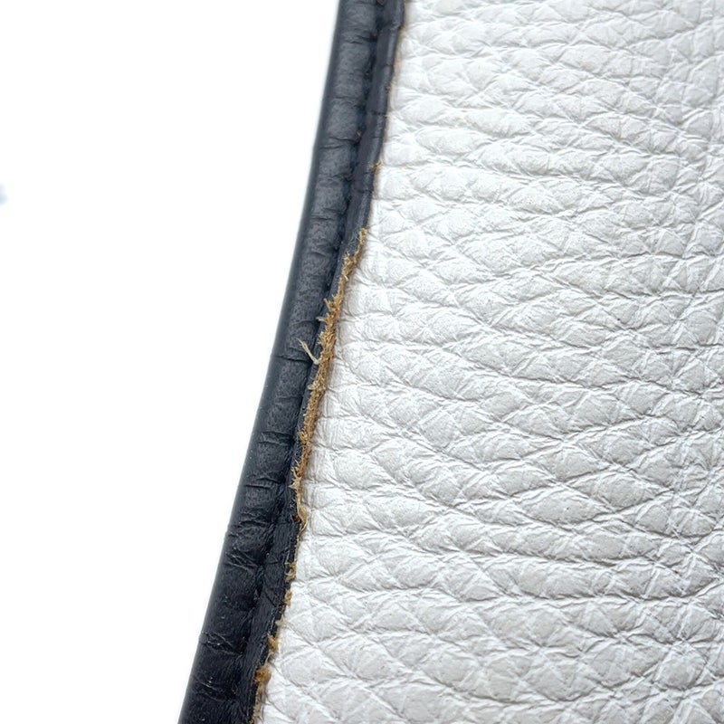 エルメス ショルダーバッグ ヴェスパPM ブラック/ホワイト/シルバー金具 トリヨンクレマンス □C刻印