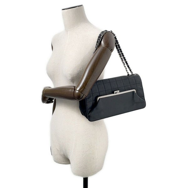 シャネル チェーンショルダーバッグ チョコバー ラムスキン CHANEL バッグ Wチェーン 黒