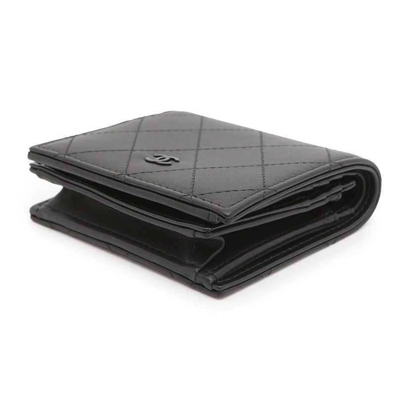 シャネル 二つ折り財布 ココマーク マトラッセ スモールウォレット AP4381 CHANEL 黒