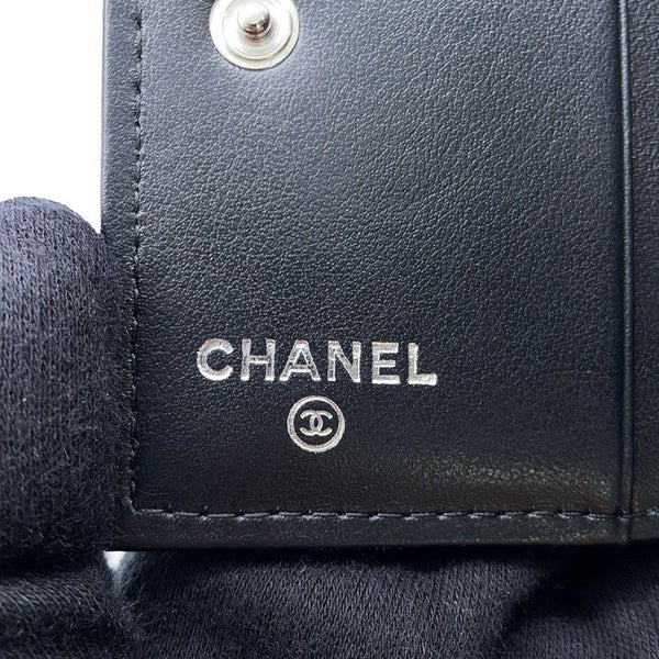 シャネル 二つ折り財布 ココマーク マトラッセ スモールウォレット AP4381 CHANEL 黒
