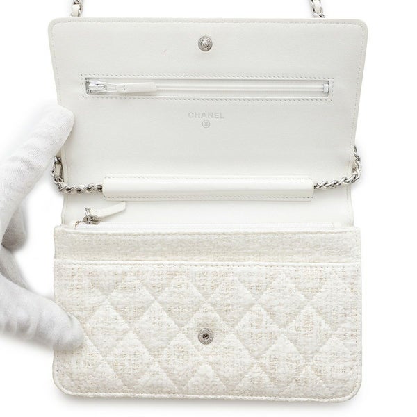 シャネル チェーンウォレット マトラッセ ココマーク ツイード レザー CHANEL 財布 白
