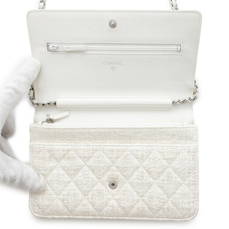 シャネル チェーンウォレット マトラッセ ココマーク ツイード レザー CHANEL 財布 白