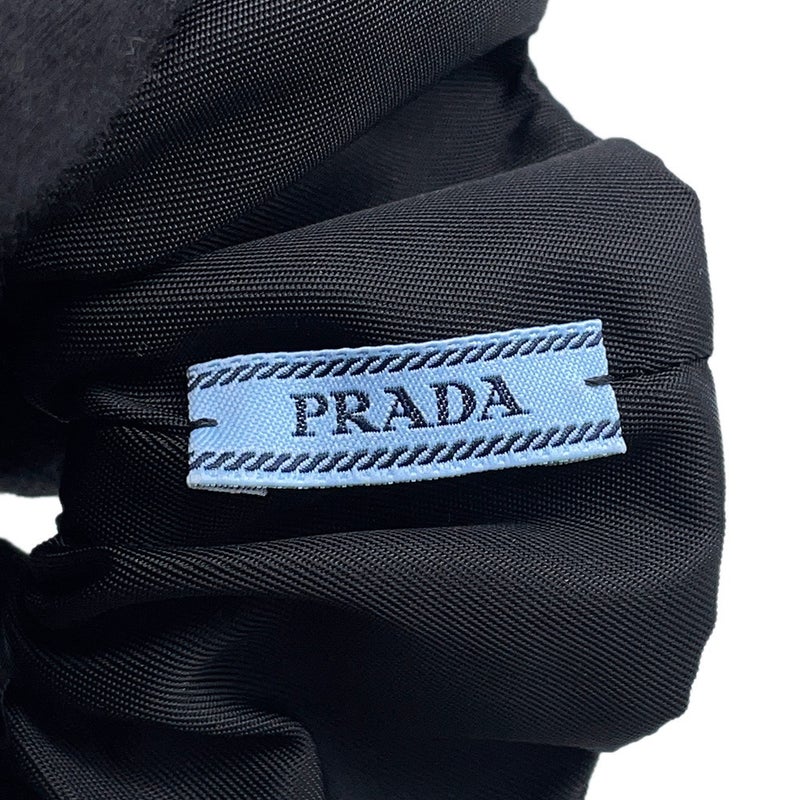 プラダ シュシュ トライアングルロゴ ナイロン 1IF015 PRADA ヘアアクセサリー ヘアゴム 黒