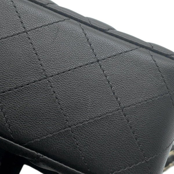 シャネル チェーンショルダーバッグ ココマーク マトラッセ ラムスキン A69900 CHANEL ミニ フラップ バッグ 黒