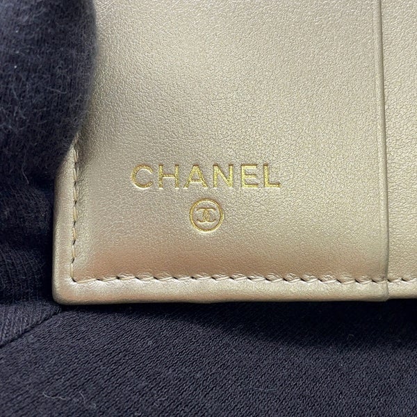 シャネル 二つ折り財布 ココマーク スモール フラップ ウォレット キャビアスキン AP4656 CHANEL 財布
