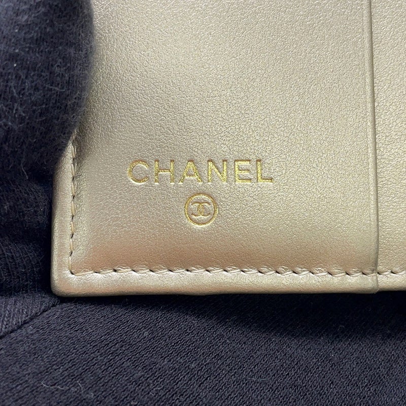 シャネル 二つ折り財布 ココマーク スモール フラップ ウォレット キャビアスキン AP4656 CHANEL 財布
