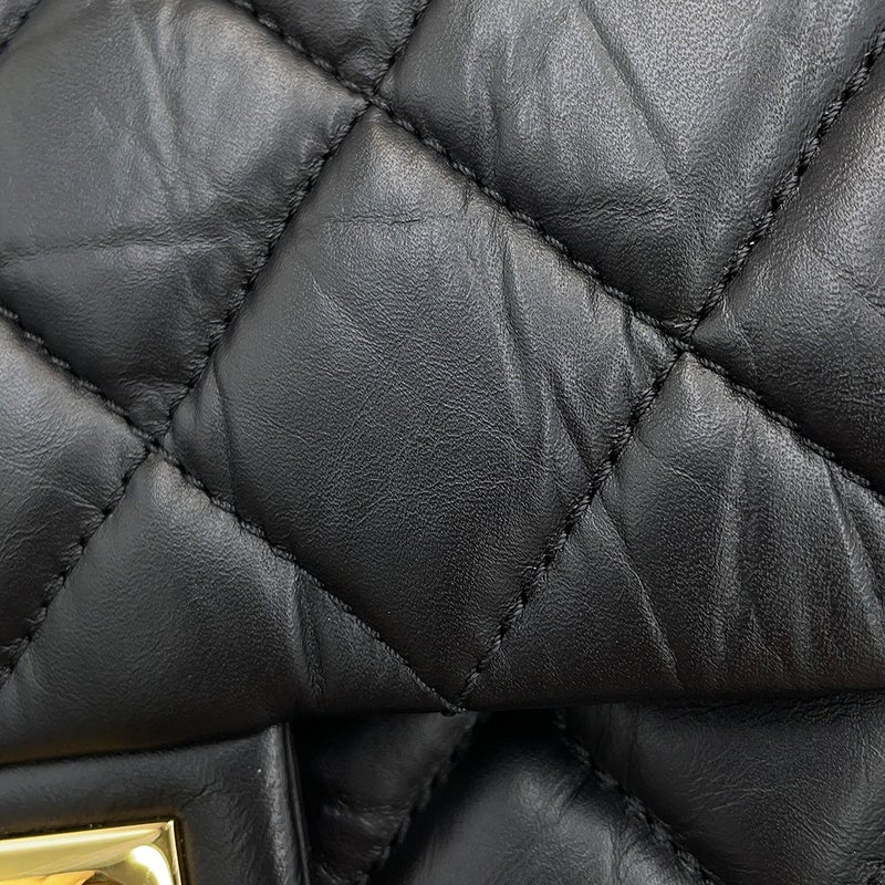 シャネル チェーンショルダーバッグ マトラッセ ココマーク 2.55 リイシュー ハンガー ラムスキン CHANEL 黒 2016年限定