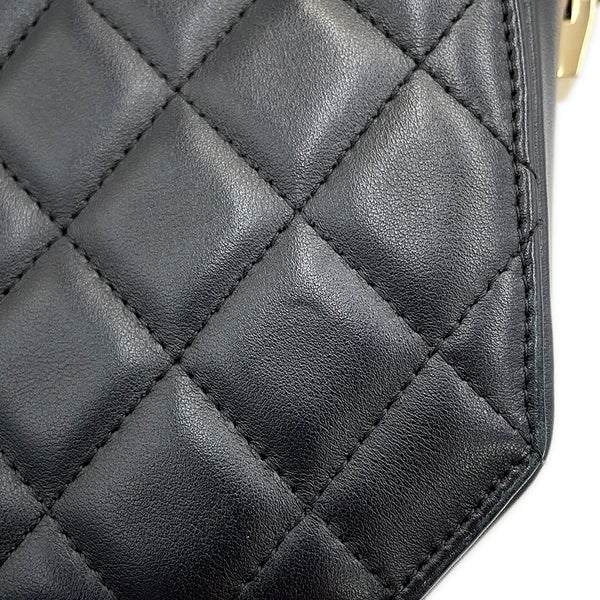 シャネル チェーンショルダーバッグ オクタゴン ココマーク ラムスキン CHANEL 黒