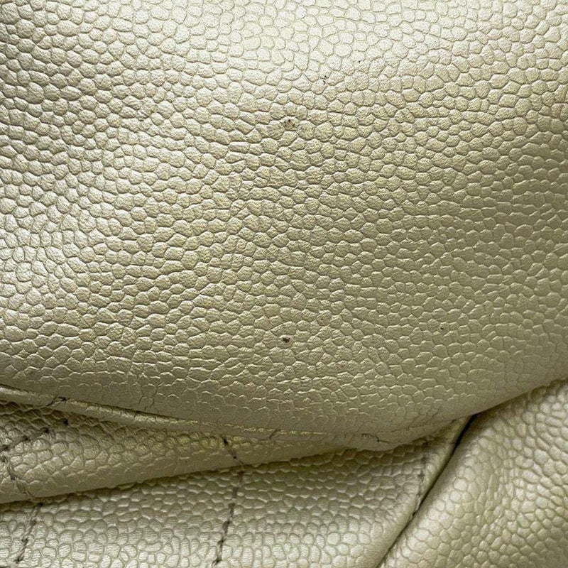 シャネル チェーンショルダーバッグ マトラッセ ソフトキャビアスキン CHANEL バッグ