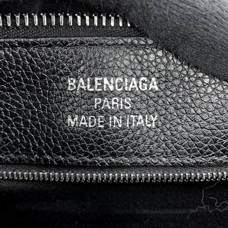 バレンシアガ ショルダーバッグ クレジット メッセンジャーバッグ ラージ ソフトグレインカーフレザー 806247 BALENCIAGA 黒