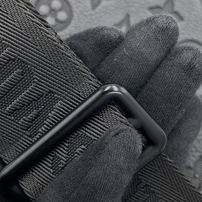 ルイヴィトン ショルダーバッグ モノグラム・シャドウ ガストン・ウエアラブル ウォレット M81115 LOUIS VUITTON 黒 ブラック