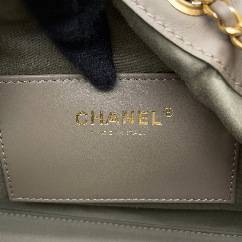 シャネル チェーンショルダーバッグ ココマーク CHANEL 25 スモール スエード AS5293 CHANEL