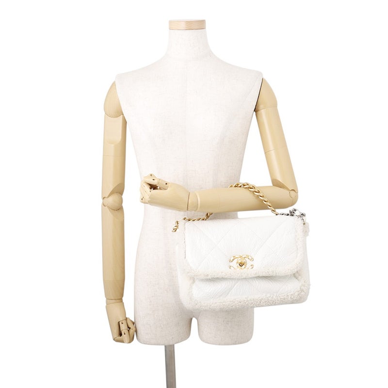 シャネル チェーンショルダーバッグ CHANEL19 フラップバッグ ココマーク ラムスキン シアリング AS1160 CHANEL 白 2way