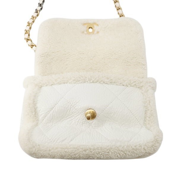 シャネル チェーンショルダーバッグ CHANEL19 フラップバッグ ココマーク ラムスキン シアリング AS1160 CHANEL 白 2way