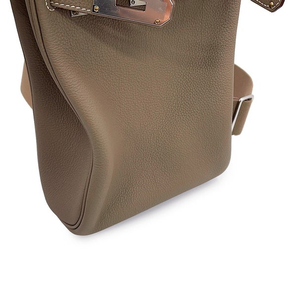 エルメス ボディバッグ ケリー アッカドPM エトゥープ/シルバー金具 トゴ W刻印 HERMES メンズ