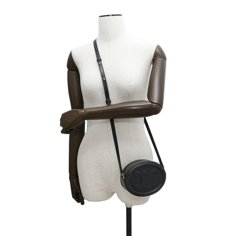 セリーヌ ショルダーバッグ オーバルパース キュイルトリオンフ 10I703DPQ CELINE バッグ 黒