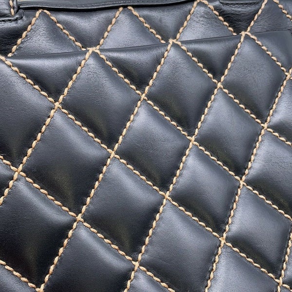 シャネル ハンドバッグ ワイルドステッチ ラムスキン A20665 CHANEL バッグ 黒