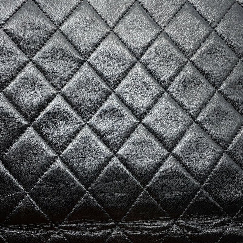 シャネル チェーンショルダーバッグ マトラッセ ココマーク プッシュロック ラムスキン CHANEL 黒