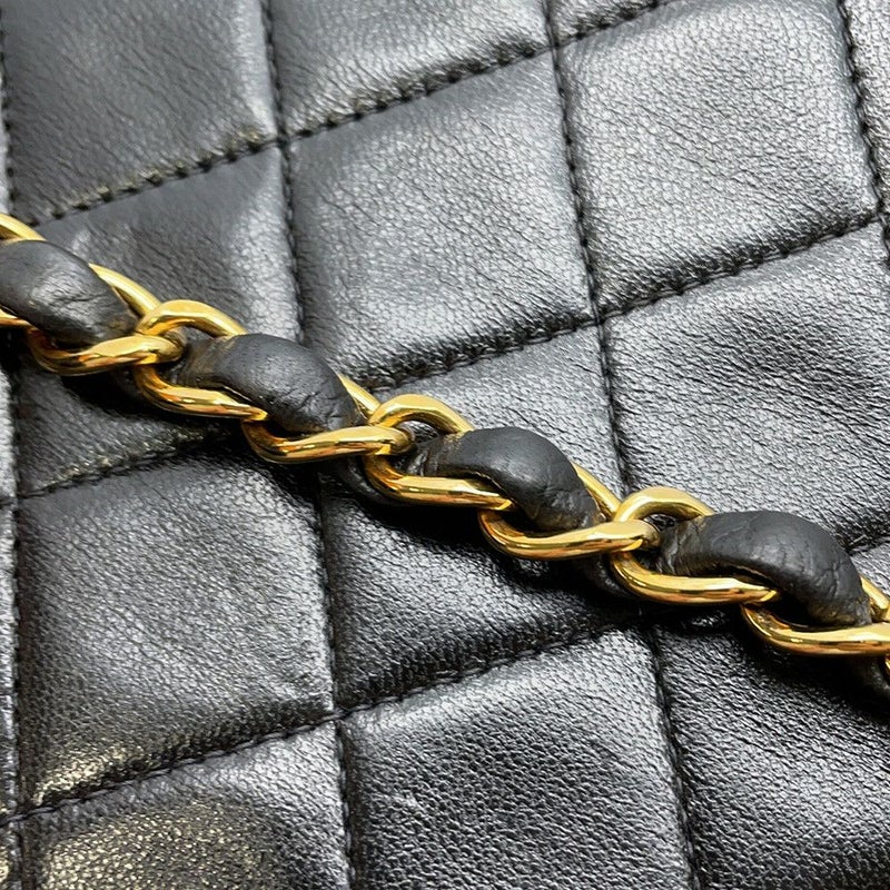シャネル チェーンショルダーバッグ マトラッセ ココマーク プッシュロック ラムスキン CHANEL 黒