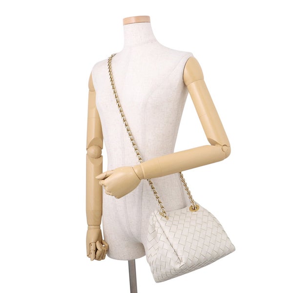 ボッテガヴェネタ チェーンショルダーバッグ イントレチャート パラシュートバッグ ラムスキン 817175 BOTTEGA VENETA 白