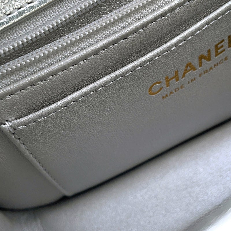 シャネル チェーンショルダーバッグ ミニ フラップ ココマーク カーフスキン AS4797 CHANEL バッグ