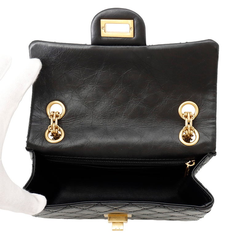 シャネル チェーンショルダーバッグ マトラッセ 2.55 ミニ エイジドカーフレザー AS0874 CHANEL 黒