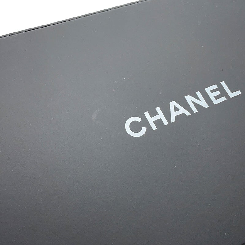 シャネル チェーンショルダーバッグ マトラッセ25 ココマーク キャビアスキン ダブルチェーン A01112 CHANEL 白