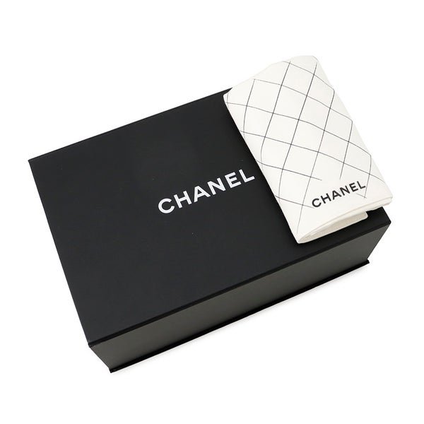 シャネル チェーンショルダーバッグ マトラッセ25 ココマーク キャビアスキン ダブルチェーン A01112 CHANEL 白