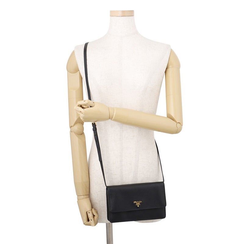 プラダ ショルダーウォレット サフィアーノレザー ロゴ 1M1361 PRADA 財布 黒