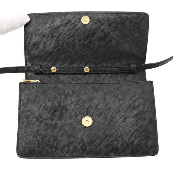 プラダ ショルダーウォレット サフィアーノレザー ロゴ 1M1361 PRADA 財布 黒
