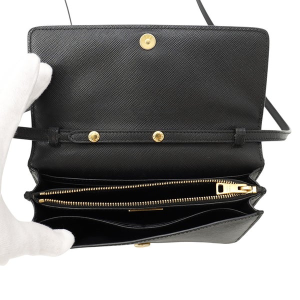 プラダ ショルダーウォレット サフィアーノレザー ロゴ 1M1361 PRADA 財布 黒