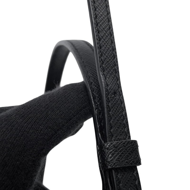 プラダ ショルダーウォレット サフィアーノレザー ロゴ 1M1361 PRADA 財布 黒