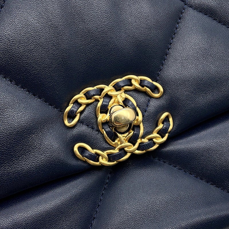 シャネル チェーンショルダーバッグ CHANEL19 マトラッセ ココマーク ラムスキン AS1160 CHANEL 2way