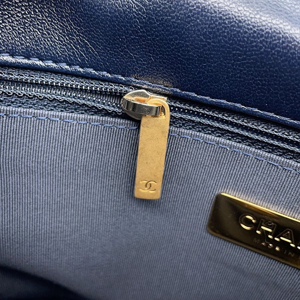 シャネル チェーンショルダーバッグ CHANEL19 マトラッセ ココマーク ラムスキン AS1160 CHANEL 2way
