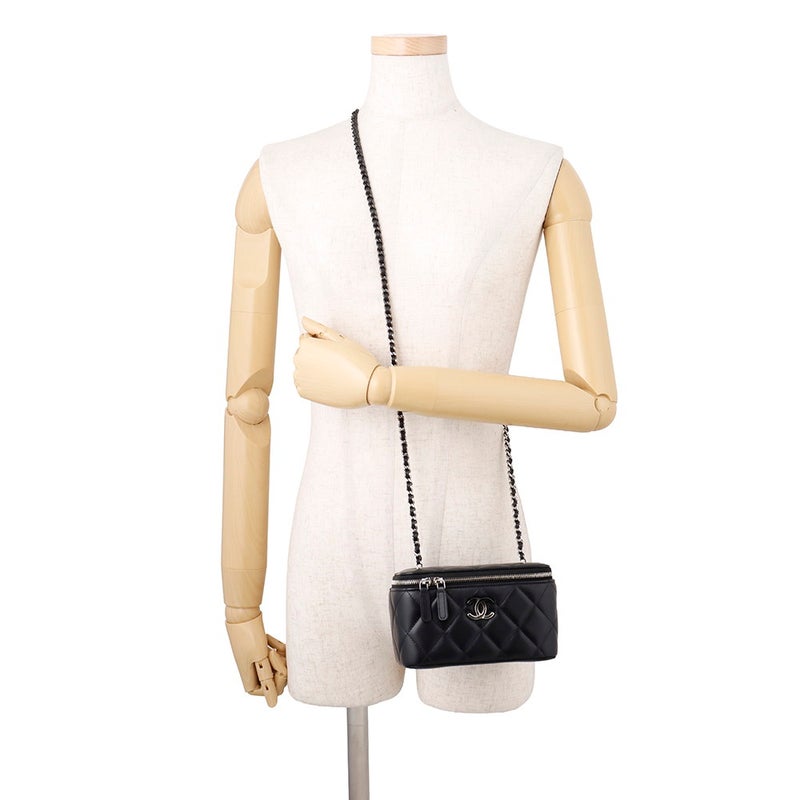 シャネル チェーンショルダーバッグ マトラッセ ココグラデーション バニティ ラムスキン AP3697 CHANEL キルティング 黒