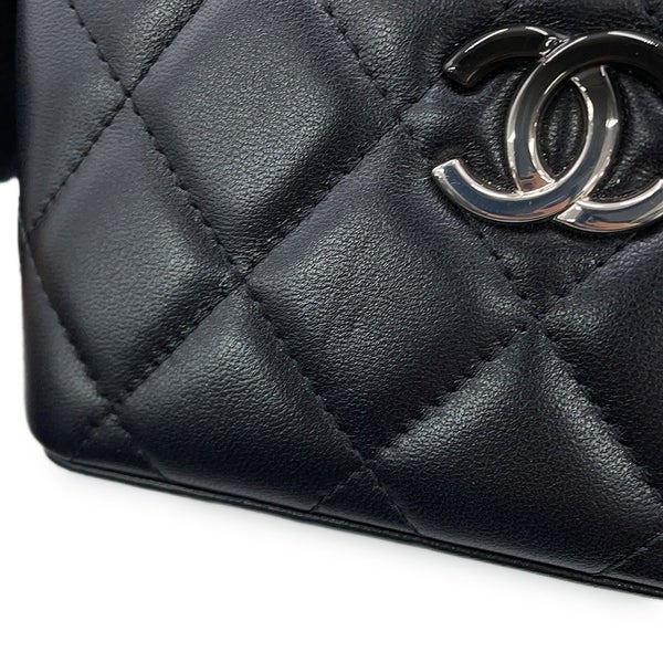 シャネル チェーンショルダーバッグ マトラッセ ココグラデーション バニティ ラムスキン AP3697 CHANEL キルティング 黒
