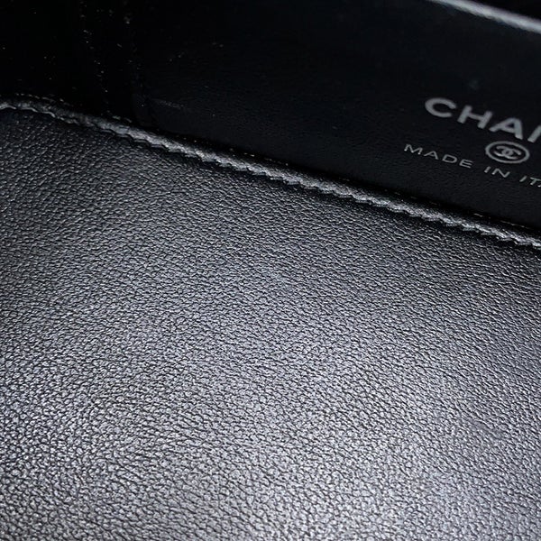 シャネル チェーンショルダーバッグ マトラッセ ココグラデーション バニティ ラムスキン AP3697 CHANEL キルティング 黒