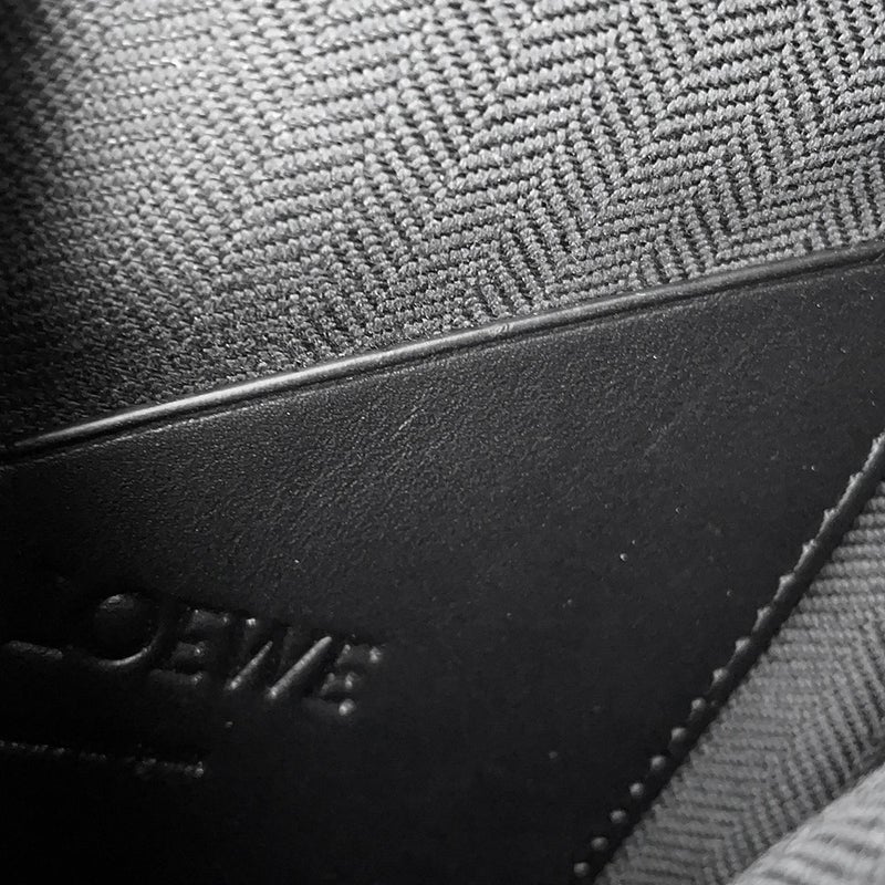 ロエベ ボディバッグ バーティカル Tポケット レザー C660P02X01 LOEWE 黒