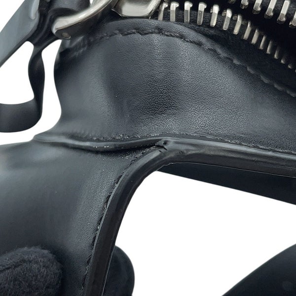 ヴァレンティノ・ガラヴァーニ ボディバッグ VLTNロゴ レザー VY2B0A10WJW VALENTINO ベルトバッグ 黒 白