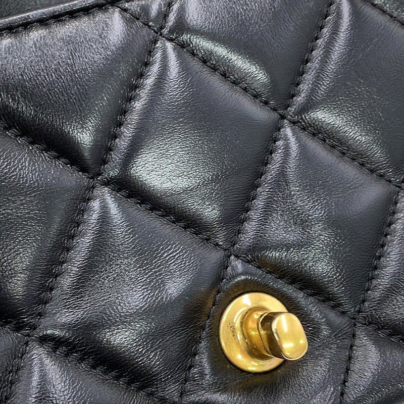 シャネル チェーンショルダーバッグ マトラッセ ココマーク スモールフラップバッグ ラムスキン AS2473 CHANEL 黒