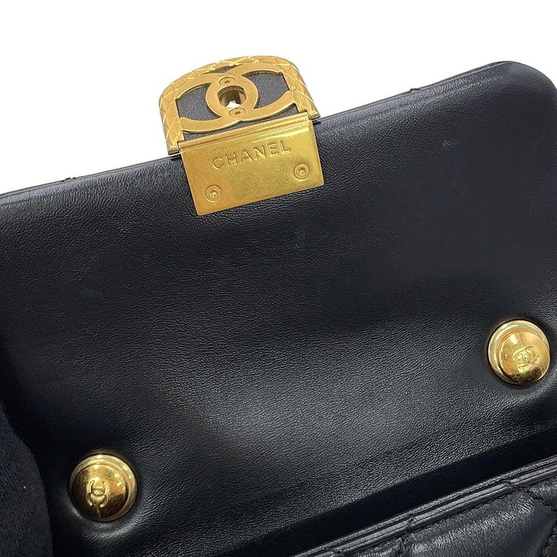 シャネル チェーンショルダーバッグ マトラッセ ココマーク スモールフラップバッグ ラムスキン AS2473 CHANEL 黒