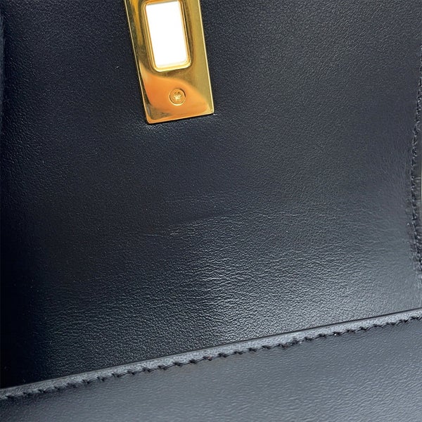 セリーヌ 三つ折り財布 16 スモール トリフォールド ウォレット 10F523 CELINE 財布 黒